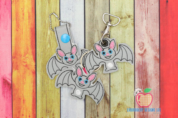 Review: Flying Halloween Bat ITH Snaptab Keyfob